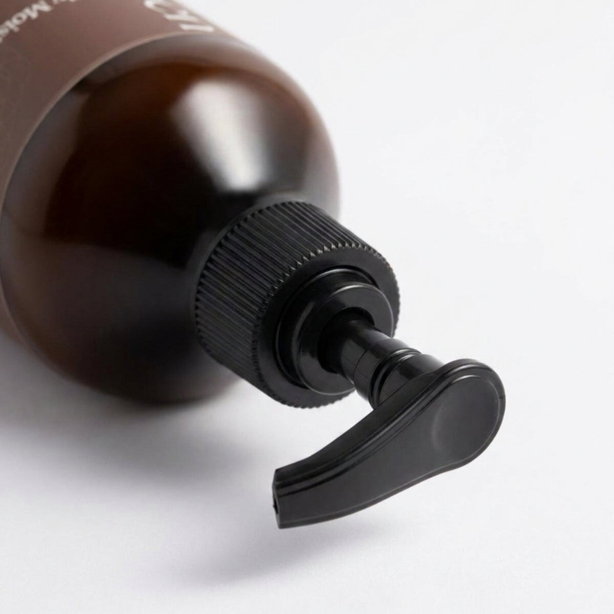 FOLUMEN daily moisturizing lotion close up